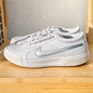 NikeCourt Zoom Lite 3
Women's Tennis Shoes